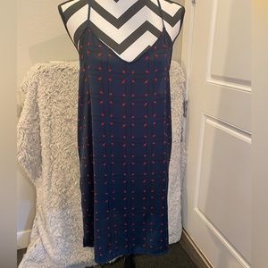 DKNY med mini dress in navy and with hints of red and black